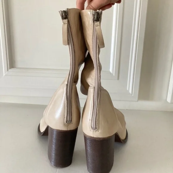 NIB Free People Elle Block Heel Beige Leather Boots Sz 40 - Picture 9 of 11